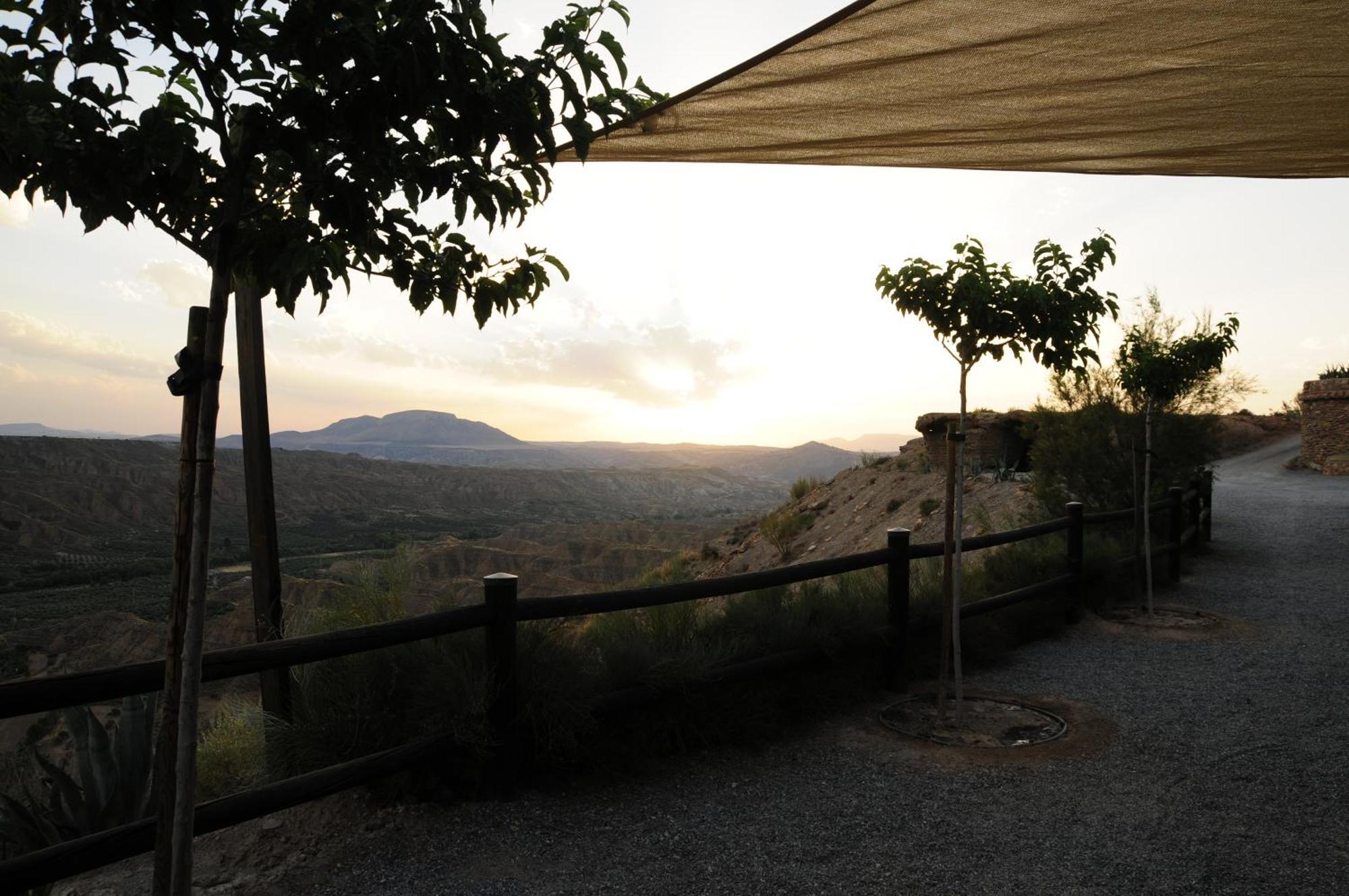 Cuevas El Torriblanco Guest House Gorafe Bagian luar foto